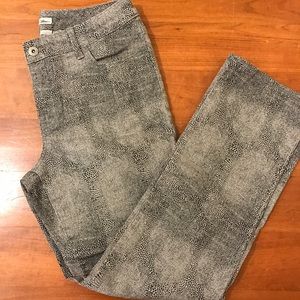 CHICO'S platinum snake print jeans size 1 /M/8